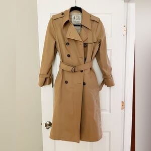 Vintage London Fog Trench Coat 🧥